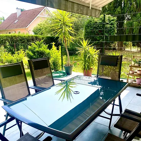 Mark Apartman Apartment Balatonszarszo